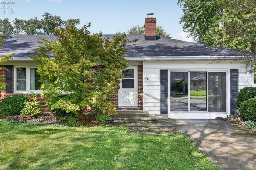 241 Montrose, Wellington, 44090, 4 Bedroom Bedrooms, ,2 BathroomBathrooms,Residential,For Sale,Montrose,20263770