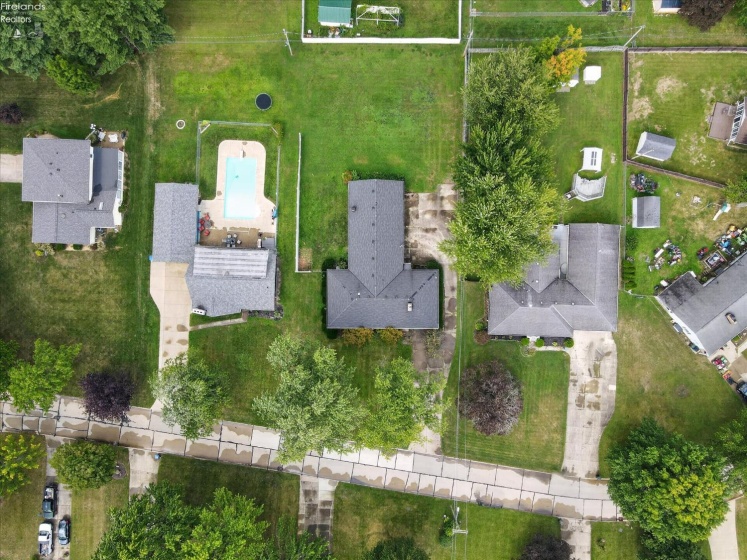 241 Montrose, Wellington, 44090, 4 Bedroom Bedrooms, ,2 BathroomBathrooms,Residential,For Sale,Montrose,20263770