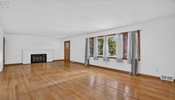 241 Montrose, Wellington, 44090, 4 Bedroom Bedrooms, ,2 BathroomBathrooms,Residential,For Sale,Montrose,20263770