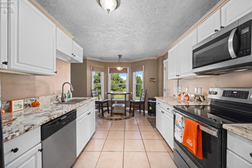 11203 Darrow Road, Vermilion, 44089, 3 Bedroom Bedrooms, ,3 BathroomBathrooms,Residential,For Sale,Darrow,20263783