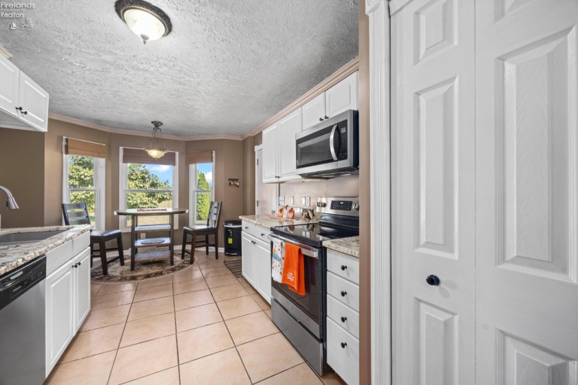 11203 Darrow Road, Vermilion, 44089, 3 Bedroom Bedrooms, ,3 BathroomBathrooms,Residential,For Sale,Darrow,20263783