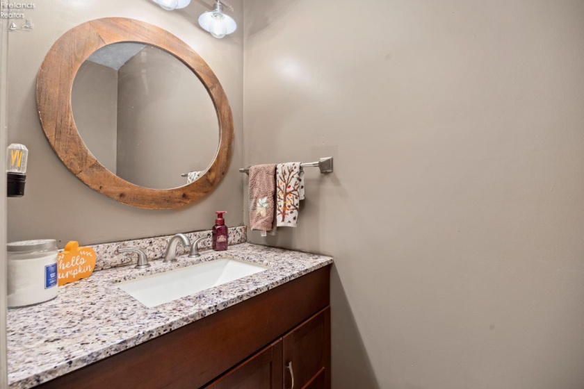 11203 Darrow Road, Vermilion, 44089, 3 Bedroom Bedrooms, ,3 BathroomBathrooms,Residential,For Sale,Darrow,20263783