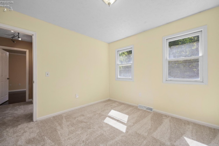 11203 Darrow Road, Vermilion, 44089, 3 Bedroom Bedrooms, ,3 BathroomBathrooms,Residential,For Sale,Darrow,20263783