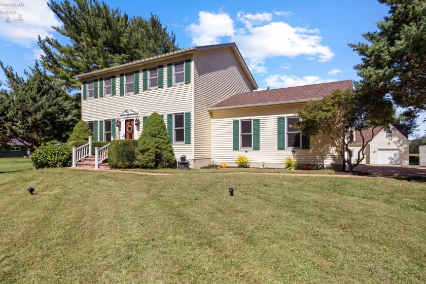 11203 Darrow Road, Vermilion, 44089, 3 Bedroom Bedrooms, ,3 BathroomBathrooms,Residential,For Sale,Darrow,20263783