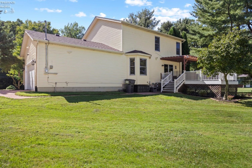 11203 Darrow Road, Vermilion, 44089, 3 Bedroom Bedrooms, ,3 BathroomBathrooms,Residential,For Sale,Darrow,20263783