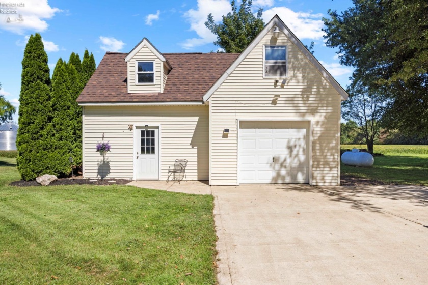 11203 Darrow Road, Vermilion, 44089, 3 Bedroom Bedrooms, ,3 BathroomBathrooms,Residential,For Sale,Darrow,20263783