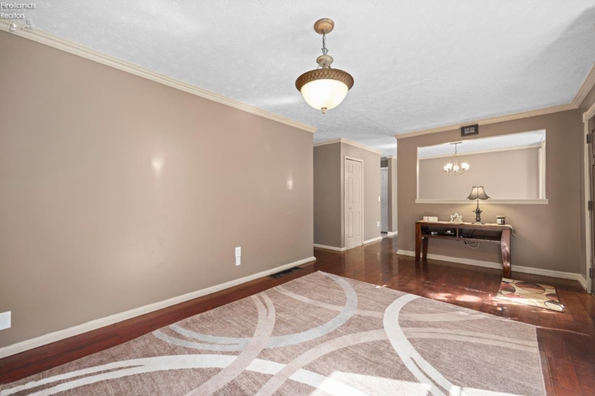 11203 Darrow Road, Vermilion, 44089, 3 Bedroom Bedrooms, ,3 BathroomBathrooms,Residential,For Sale,Darrow,20263783