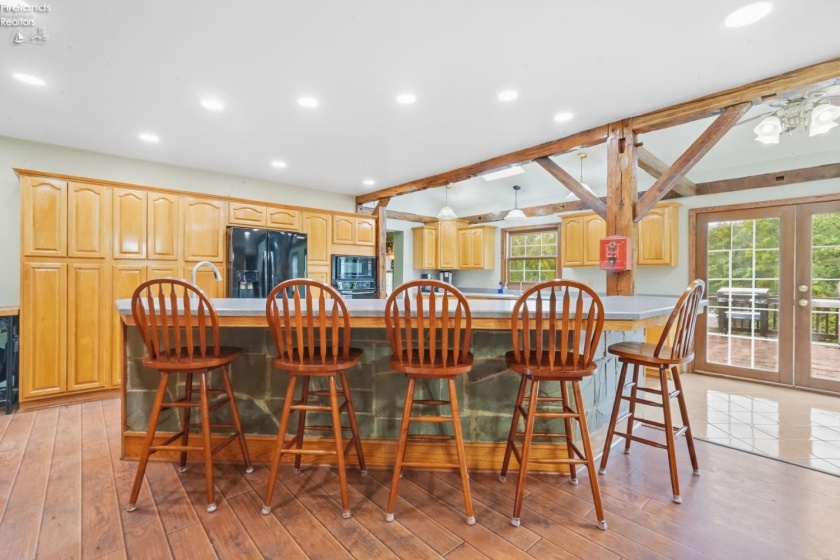 7506 Divelbiss Road, Other, 44822, 5 Bedroom Bedrooms, ,5 BathroomBathrooms,Residential,For Sale,Divelbiss,20263640