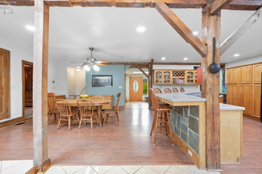 7506 Divelbiss Road, Other, 44822, 5 Bedroom Bedrooms, ,5 BathroomBathrooms,Residential,For Sale,Divelbiss,20263640