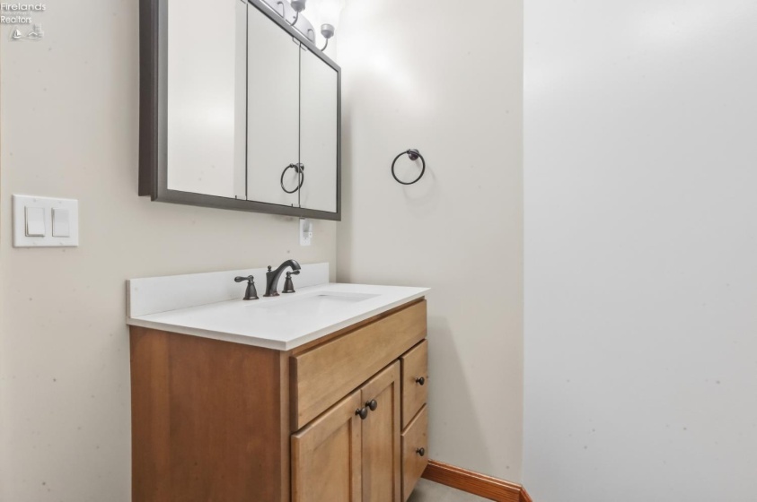 7506 Divelbiss Road, Other, 44822, 5 Bedroom Bedrooms, ,5 BathroomBathrooms,Residential,For Sale,Divelbiss,20263640