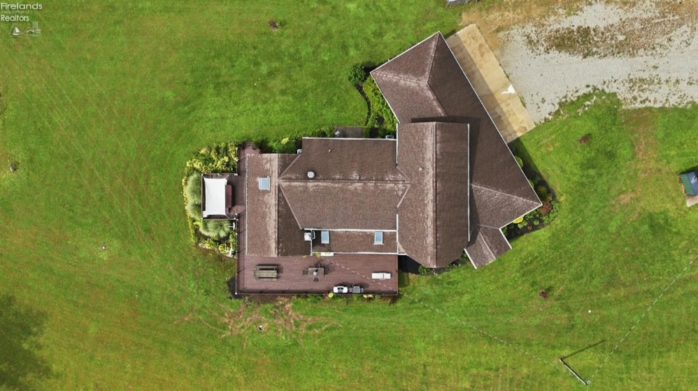 7506 Divelbiss Road, Other, 44822, 5 Bedroom Bedrooms, ,5 BathroomBathrooms,Residential,For Sale,Divelbiss,20263640