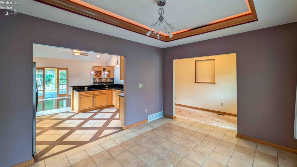 3770 Cliff Road, Port Clinton, 43452, 4 Bedroom Bedrooms, ,3 BathroomBathrooms,Residential,For Sale,Cliff,20263600