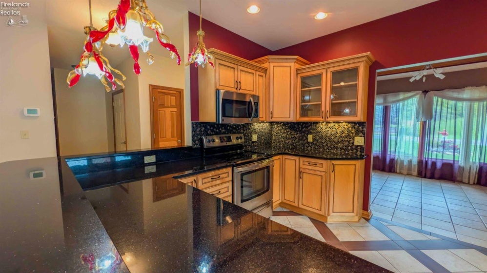 3770 Cliff Road, Port Clinton, 43452, 4 Bedroom Bedrooms, ,3 BathroomBathrooms,Residential,For Sale,Cliff,20263600
