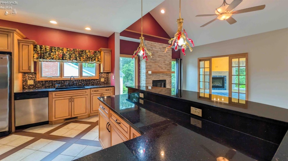 3770 Cliff Road, Port Clinton, 43452, 4 Bedroom Bedrooms, ,3 BathroomBathrooms,Residential,For Sale,Cliff,20263600