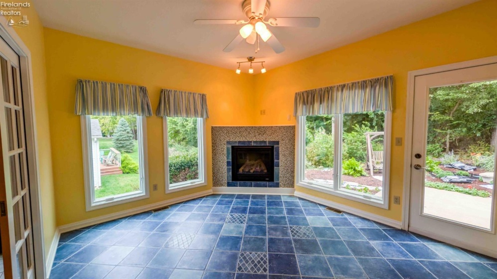 3770 Cliff Road, Port Clinton, 43452, 4 Bedroom Bedrooms, ,3 BathroomBathrooms,Residential,For Sale,Cliff,20263600