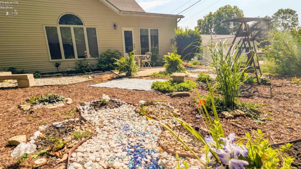 3770 Cliff Road, Port Clinton, 43452, 4 Bedroom Bedrooms, ,3 BathroomBathrooms,Residential,For Sale,Cliff,20263600