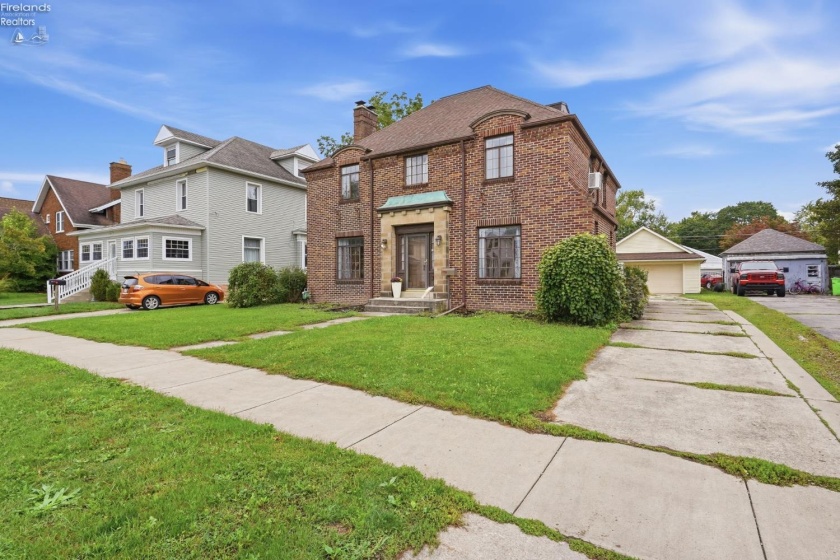 733 Main Street, Fostoria, 44830, 4 Bedroom Bedrooms, ,2 BathroomBathrooms,Residential,For Sale,Main,20263732