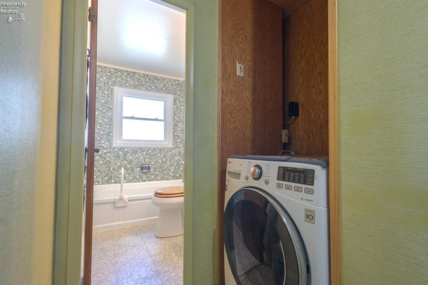 1311 Clinton Street, Sandusky, 44870, 3 Bedroom Bedrooms, ,1 BathroomBathrooms,Residential,For Sale,Clinton,20263810