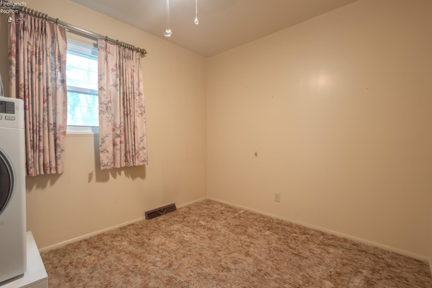 1311 Clinton Street, Sandusky, 44870, 3 Bedroom Bedrooms, ,1 BathroomBathrooms,Residential,For Sale,Clinton,20263810