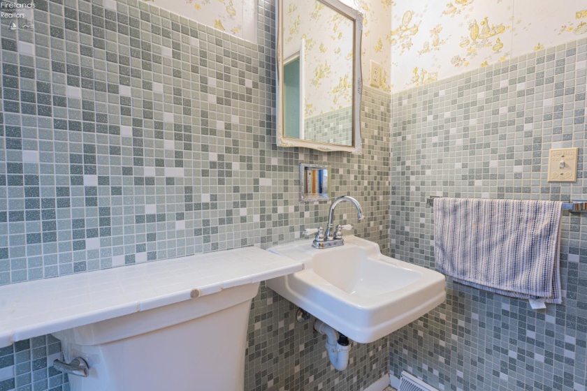 1311 Clinton Street, Sandusky, 44870, 3 Bedroom Bedrooms, ,1 BathroomBathrooms,Residential,For Sale,Clinton,20263810