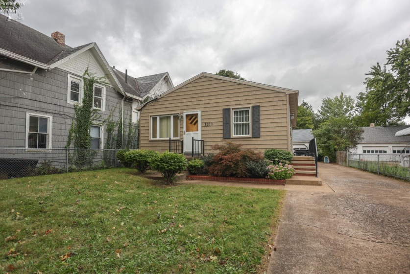 1311 Clinton Street, Sandusky, 44870, 3 Bedroom Bedrooms, ,1 BathroomBathrooms,Residential,For Sale,Clinton,20263810