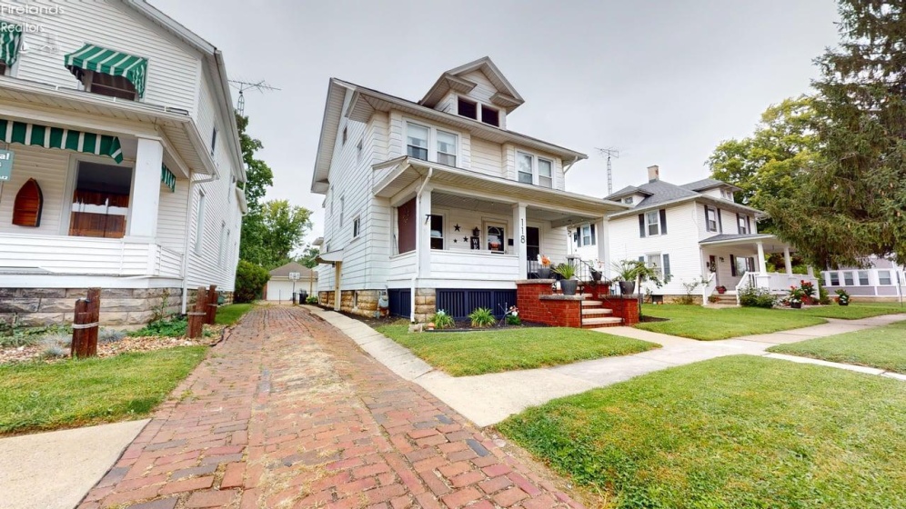 118 North Wood Street, Fremont, 43420, 4 Bedroom Bedrooms, ,2 BathroomBathrooms,Residential,For Sale,North Wood,20263799
