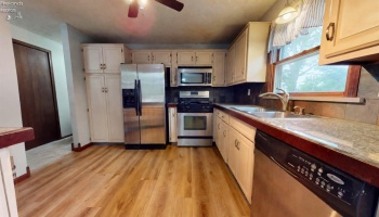 21 Timothy Avenue, Willard, 44890, 3 Bedroom Bedrooms, ,2 BathroomBathrooms,Residential,For Sale,Timothy,20263754