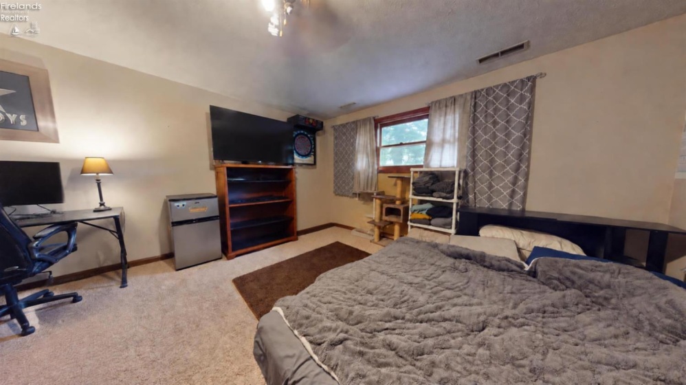 21 Timothy Avenue, Willard, 44890, 3 Bedroom Bedrooms, ,2 BathroomBathrooms,Residential,For Sale,Timothy,20263754