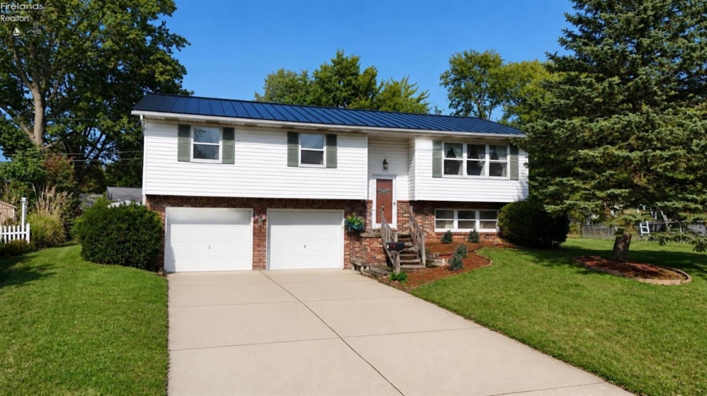 21 Timothy Avenue, Willard, 44890, 3 Bedroom Bedrooms, ,2 BathroomBathrooms,Residential,For Sale,Timothy,20263754