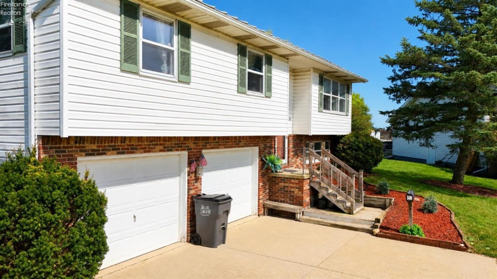 21 Timothy Avenue, Willard, 44890, 3 Bedroom Bedrooms, ,2 BathroomBathrooms,Residential,For Sale,Timothy,20263754