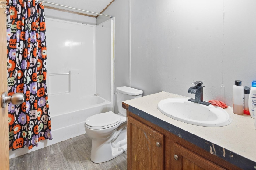 725 fifth Street, Fremont, 43420, 3 Bedroom Bedrooms, ,2 BathroomBathrooms,Residential,For Sale,fifth,20263584