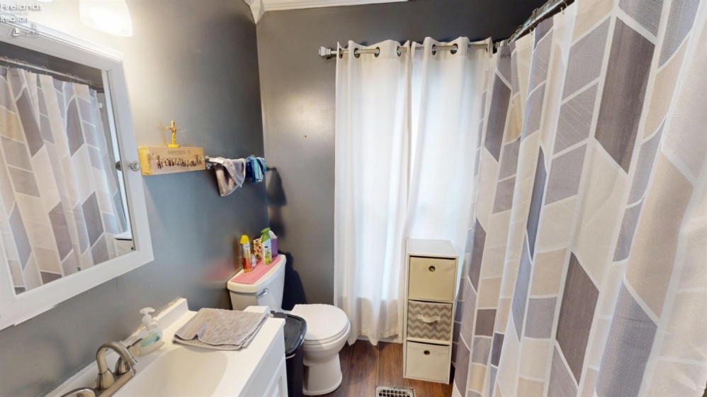 813 Main Street, Fostoria, 44830, 3 Bedroom Bedrooms, ,3 BathroomBathrooms,Residential,For Sale,Main,20263823
