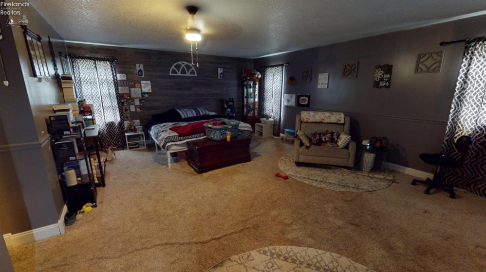 813 Main Street, Fostoria, 44830, 3 Bedroom Bedrooms, ,3 BathroomBathrooms,Residential,For Sale,Main,20263823