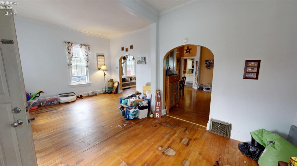 813 Main Street, Fostoria, 44830, 3 Bedroom Bedrooms, ,3 BathroomBathrooms,Residential,For Sale,Main,20263823