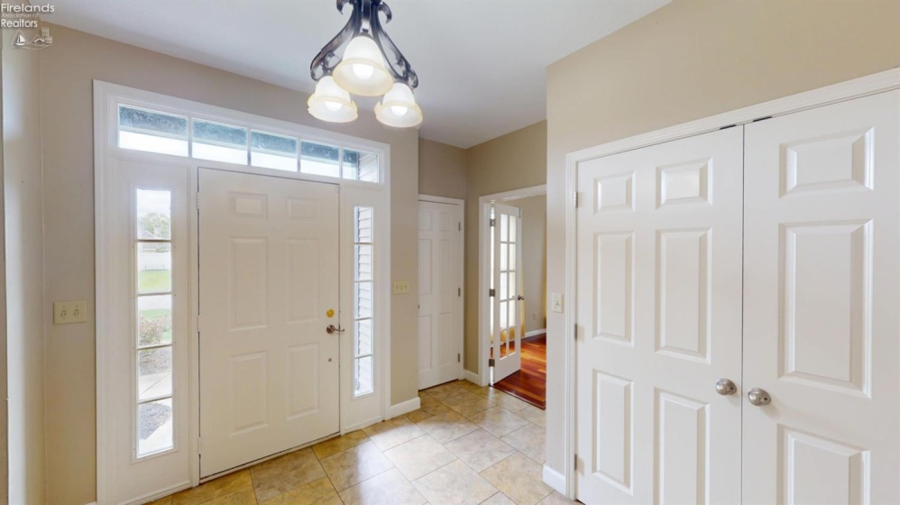 33 Ponds Side Drive, Fremont, 43420, 5 Bedroom Bedrooms, ,4 BathroomBathrooms,Residential,For Sale,Ponds Side,20263749