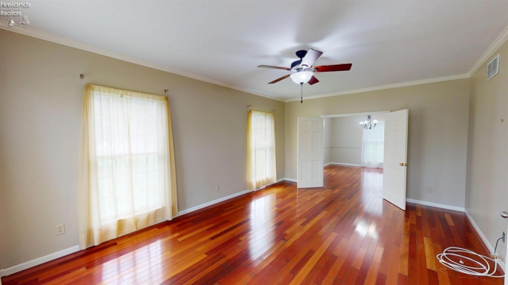 33 Ponds Side Drive, Fremont, 43420, 5 Bedroom Bedrooms, ,4 BathroomBathrooms,Residential,For Sale,Ponds Side,20263749