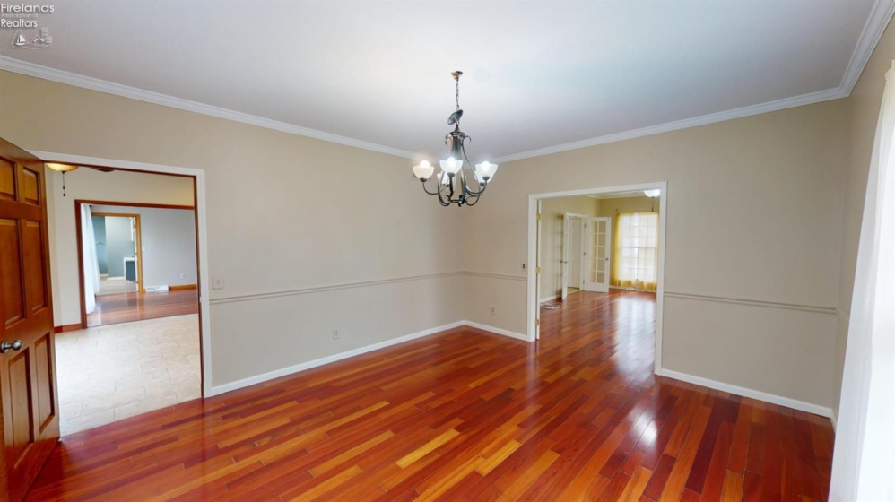 33 Ponds Side Drive, Fremont, 43420, 5 Bedroom Bedrooms, ,4 BathroomBathrooms,Residential,For Sale,Ponds Side,20263749