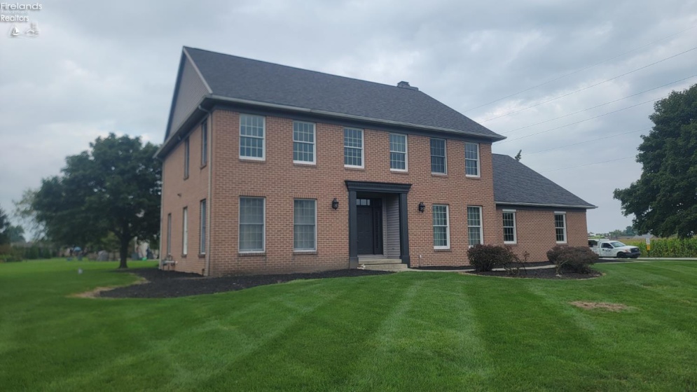 33 Ponds Side Drive, Fremont, 43420, 5 Bedroom Bedrooms, ,4 BathroomBathrooms,Residential,For Sale,Ponds Side,20263749