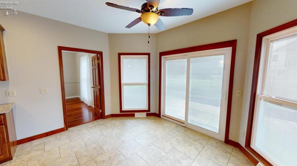33 Ponds Side Drive, Fremont, 43420, 5 Bedroom Bedrooms, ,4 BathroomBathrooms,Residential,For Sale,Ponds Side,20263749