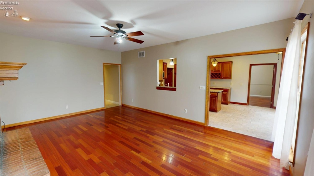 33 Ponds Side Drive, Fremont, 43420, 5 Bedroom Bedrooms, ,4 BathroomBathrooms,Residential,For Sale,Ponds Side,20263749