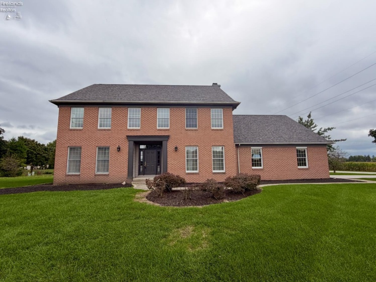 33 Ponds Side Drive, Fremont, 43420, 5 Bedroom Bedrooms, ,4 BathroomBathrooms,Residential,For Sale,Ponds Side,20263749