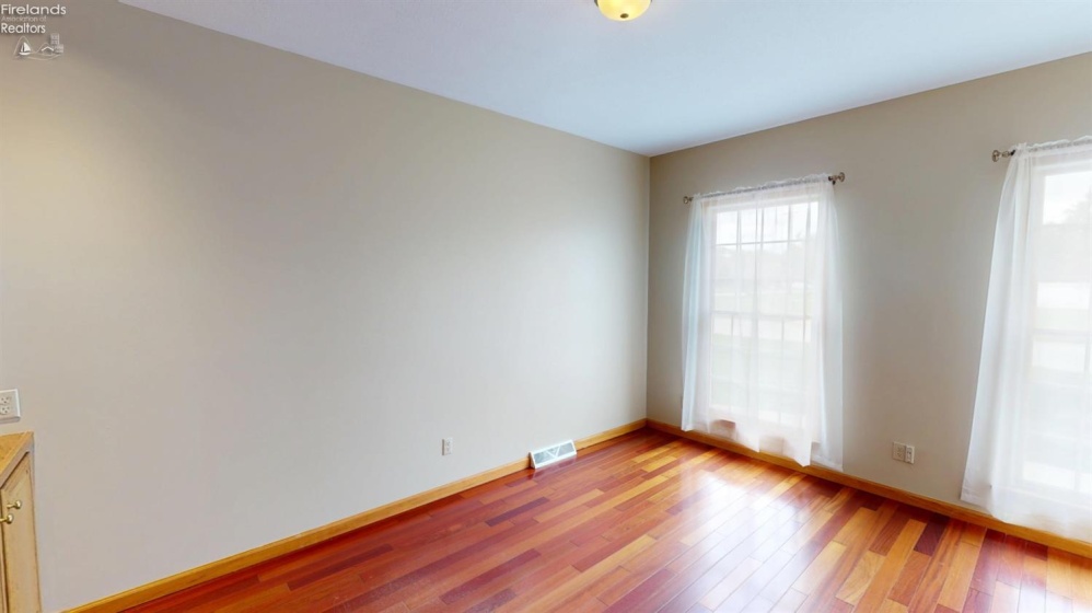 33 Ponds Side Drive, Fremont, 43420, 5 Bedroom Bedrooms, ,4 BathroomBathrooms,Residential,For Sale,Ponds Side,20263749