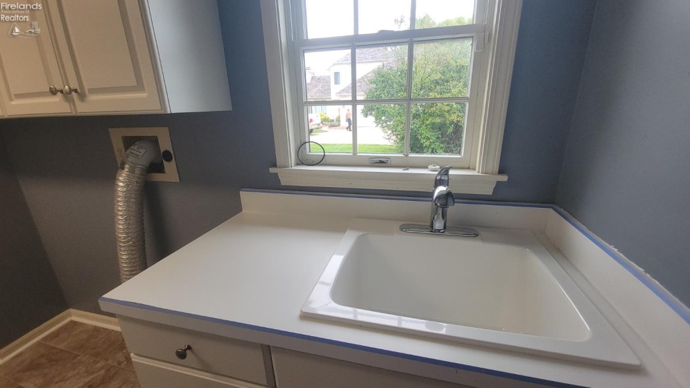 33 Ponds Side Drive, Fremont, 43420, 5 Bedroom Bedrooms, ,4 BathroomBathrooms,Residential,For Sale,Ponds Side,20263749