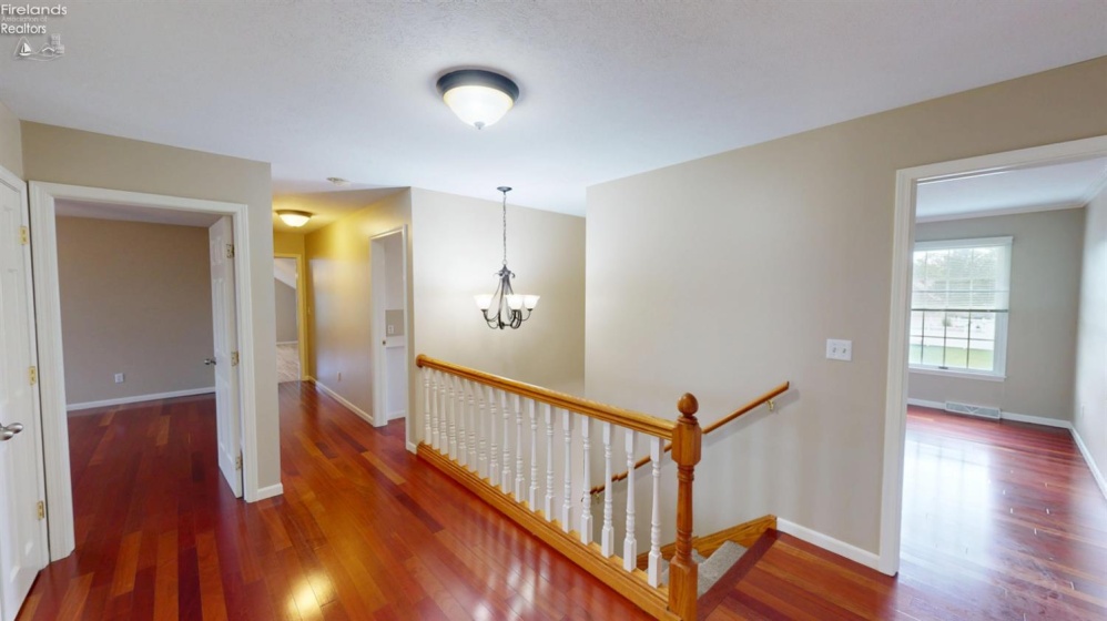 33 Ponds Side Drive, Fremont, 43420, 5 Bedroom Bedrooms, ,4 BathroomBathrooms,Residential,For Sale,Ponds Side,20263749