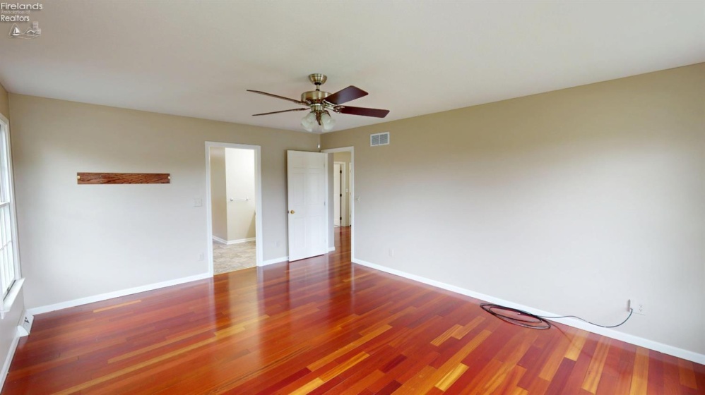 33 Ponds Side Drive, Fremont, 43420, 5 Bedroom Bedrooms, ,4 BathroomBathrooms,Residential,For Sale,Ponds Side,20263749