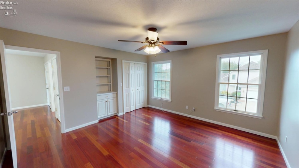 33 Ponds Side Drive, Fremont, 43420, 5 Bedroom Bedrooms, ,4 BathroomBathrooms,Residential,For Sale,Ponds Side,20263749