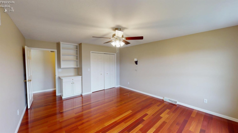 33 Ponds Side Drive, Fremont, 43420, 5 Bedroom Bedrooms, ,4 BathroomBathrooms,Residential,For Sale,Ponds Side,20263749