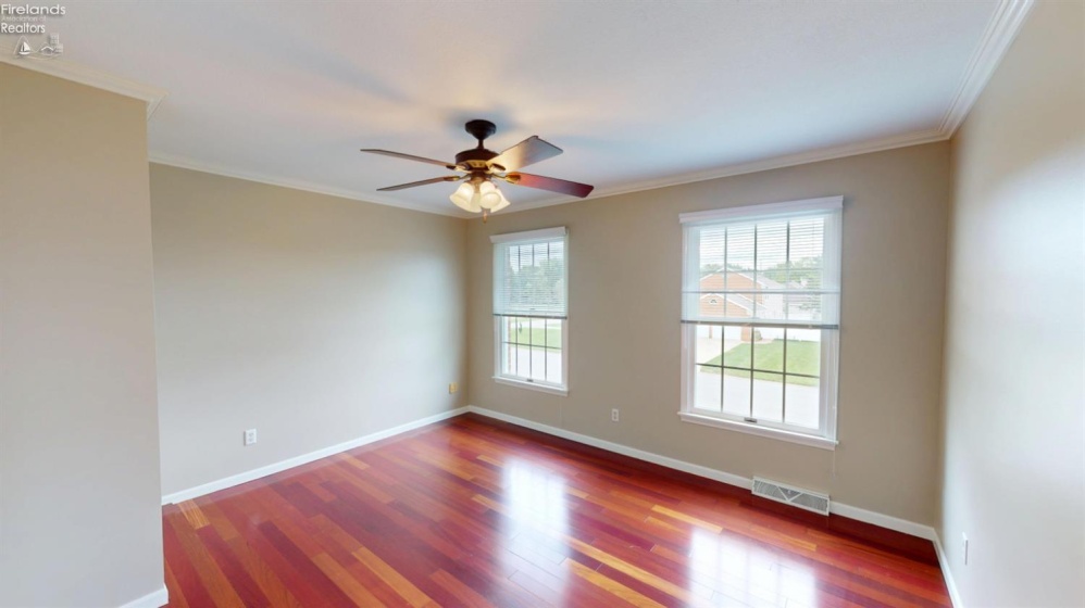 33 Ponds Side Drive, Fremont, 43420, 5 Bedroom Bedrooms, ,4 BathroomBathrooms,Residential,For Sale,Ponds Side,20263749