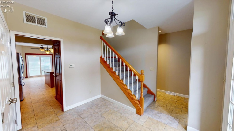 33 Ponds Side Drive, Fremont, 43420, 5 Bedroom Bedrooms, ,4 BathroomBathrooms,Residential,For Sale,Ponds Side,20263749