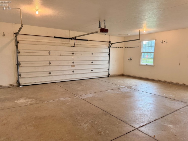 33 Ponds Side Drive, Fremont, 43420, 5 Bedroom Bedrooms, ,4 BathroomBathrooms,Residential,For Sale,Ponds Side,20263749